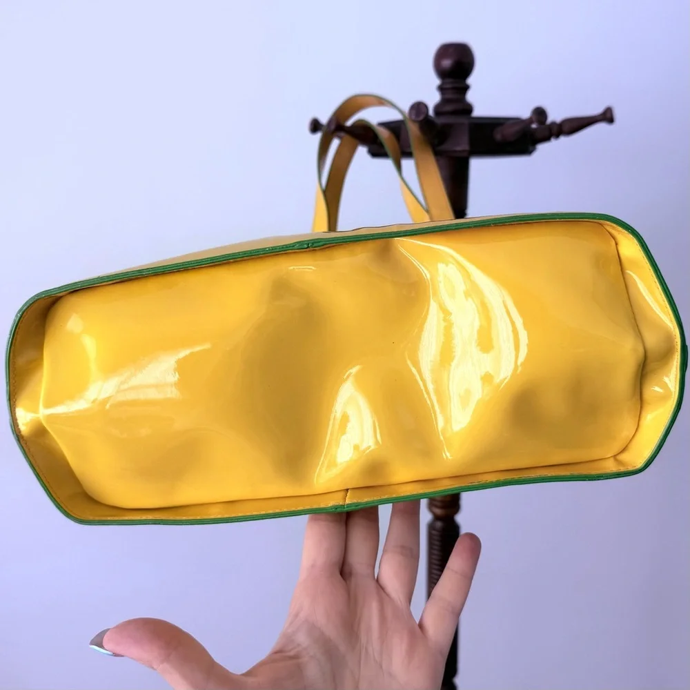 🍋 Donna Dixon Y2K Citrus Slice Patent Tote Bag  Bright Yellow Purse - Picture 8 of 14
